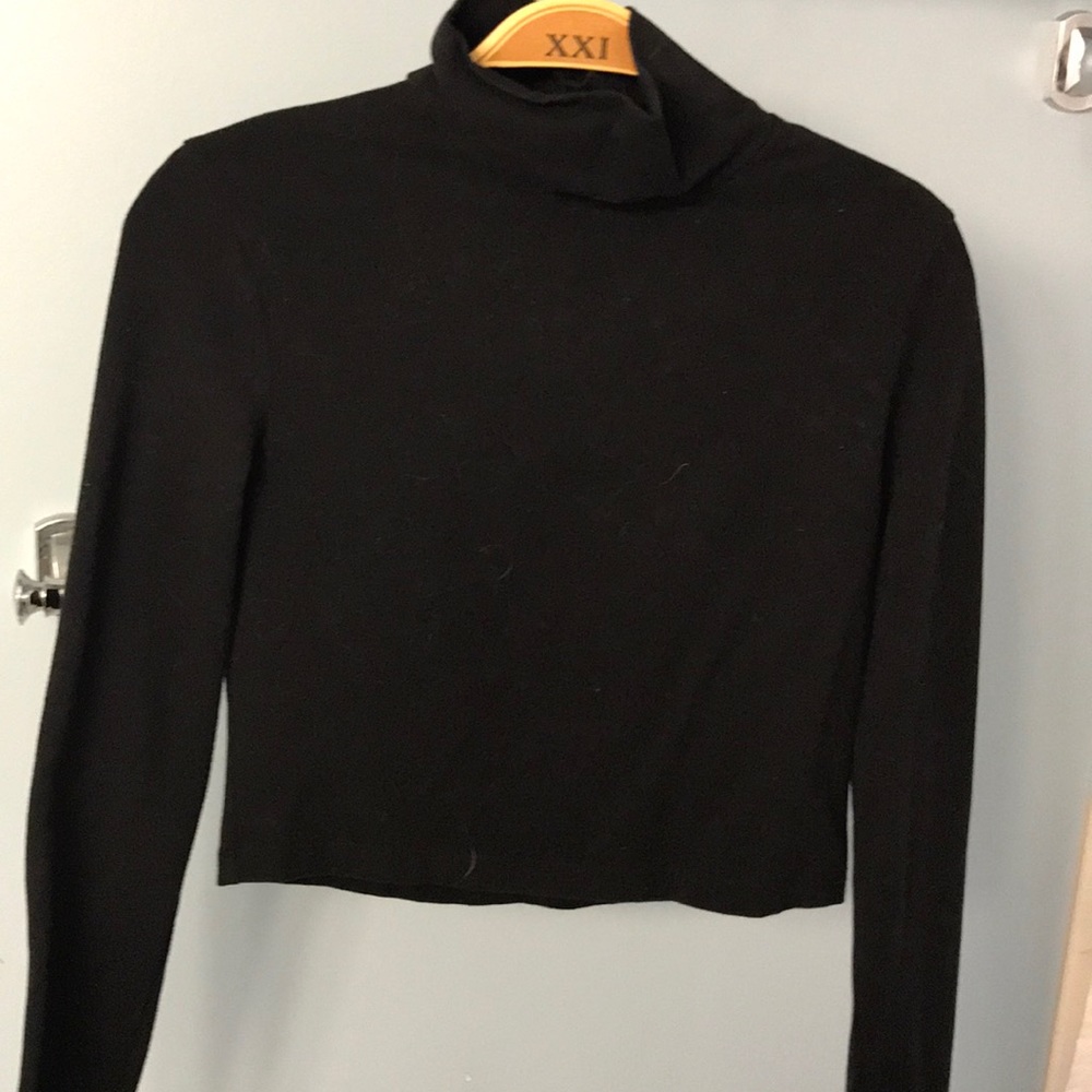 F21 large turtle neck crop top in black